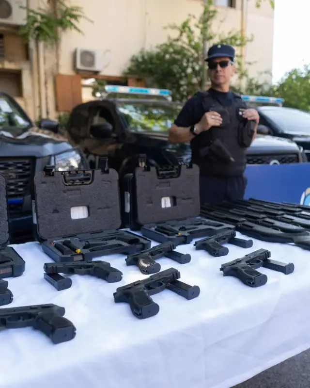 Mendoza aprobó una ley que amplía cuándo la policía puede disparar y prohíbe sancionarla mientras no haya fallo judicial