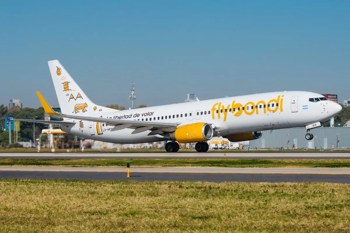 "No fly, sí bondi": el palazo de Flecha Bus a Flybondi en medio de su mayor crisis