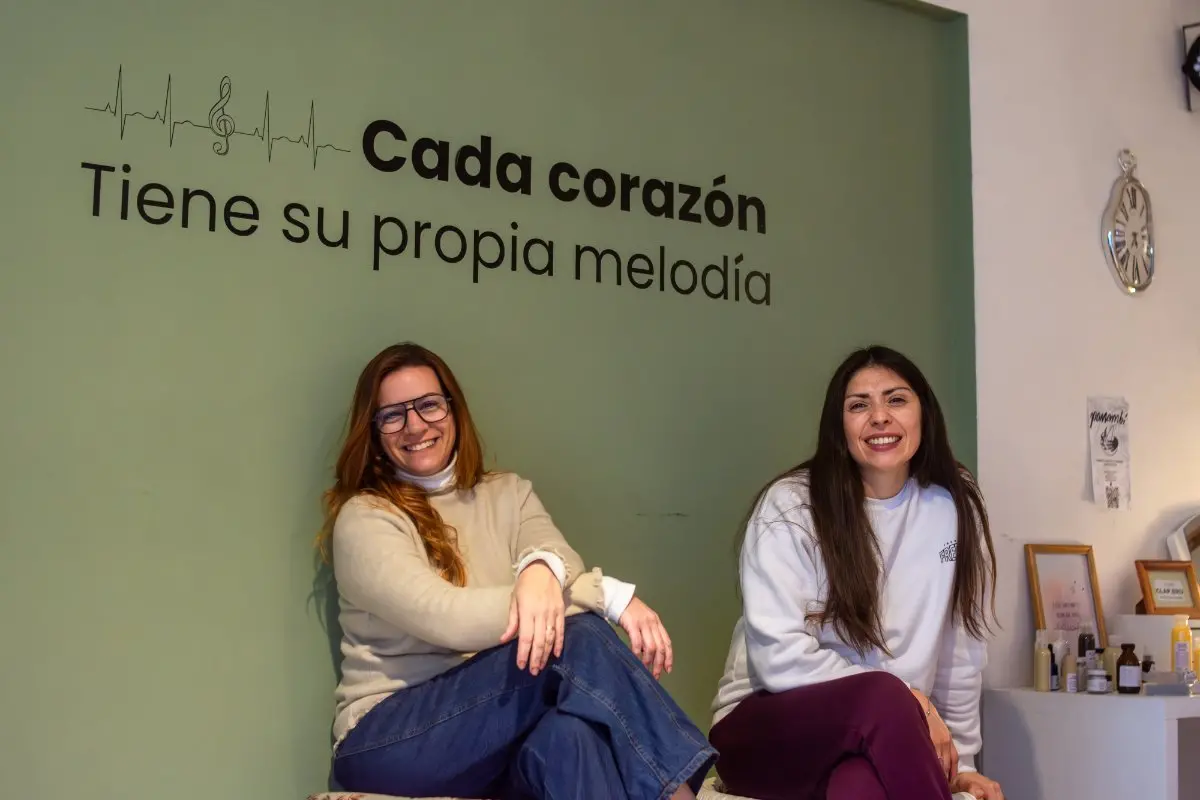 Niños al rescate de adultos: una muestra artística que tiene la misión de volver a conectar con lo esencial