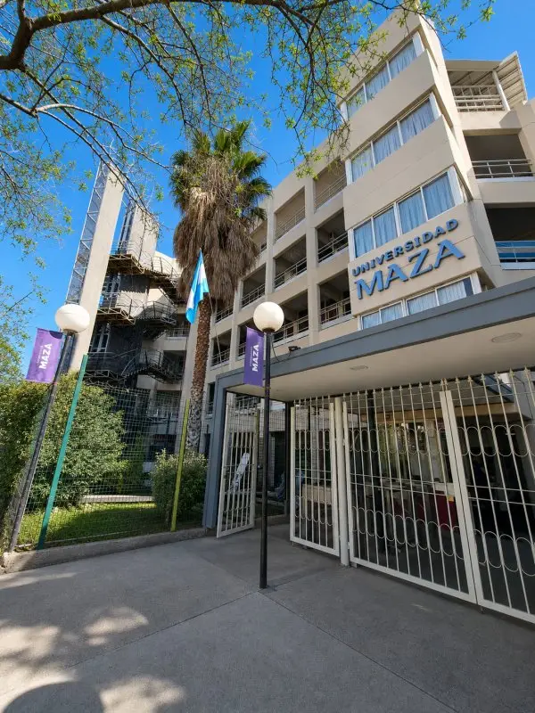La Universidad Maza realizará su primera cena solidaria para el Fondo de Becas