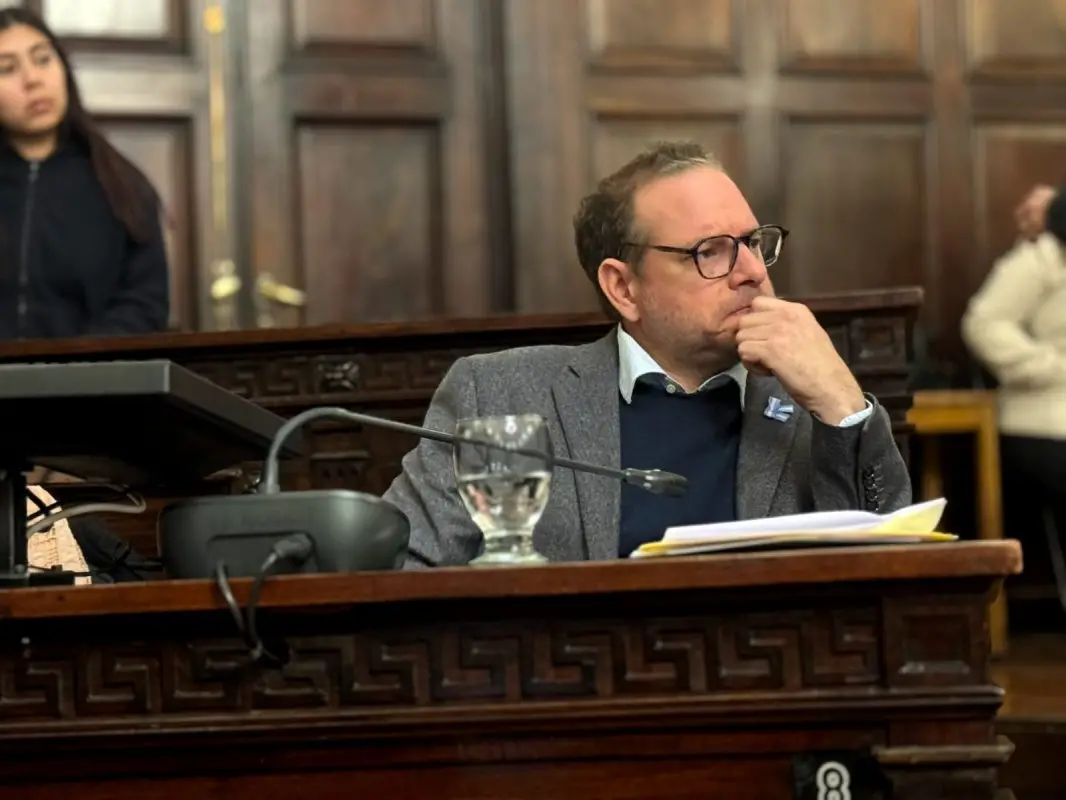 Presentaron una ley para apoyar a chicos que ganan concursos interescolares   y representan a Mendoza