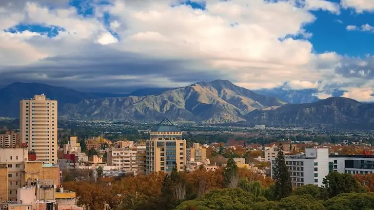 Mendoza transita jornadas estables con un paulatino ascenso de la temperatura