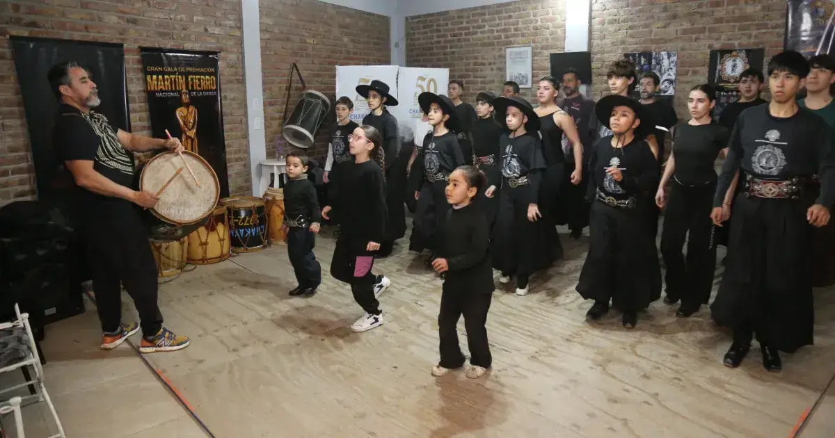 La Escuela Chakaymanta busca ayuda para competir en el Pre Cosquín y Laborde: cómo colaborar