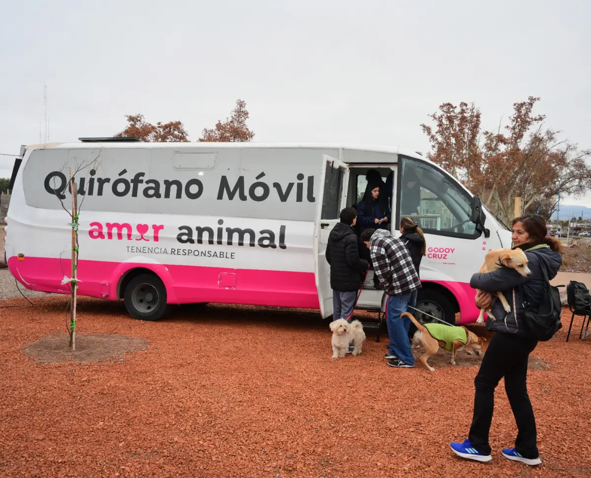 Amor Animal: más de 150 mascotas recibieron atención gratuita en la nueva plaza canina de Godoy Cruz
