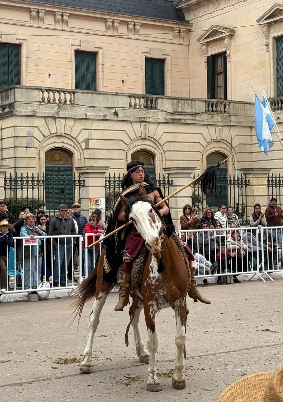 Bragado despidió su 55° Fiesta Nacional del Caballo: jineteadas, tradición y el cierre musical de Juan Fuentes