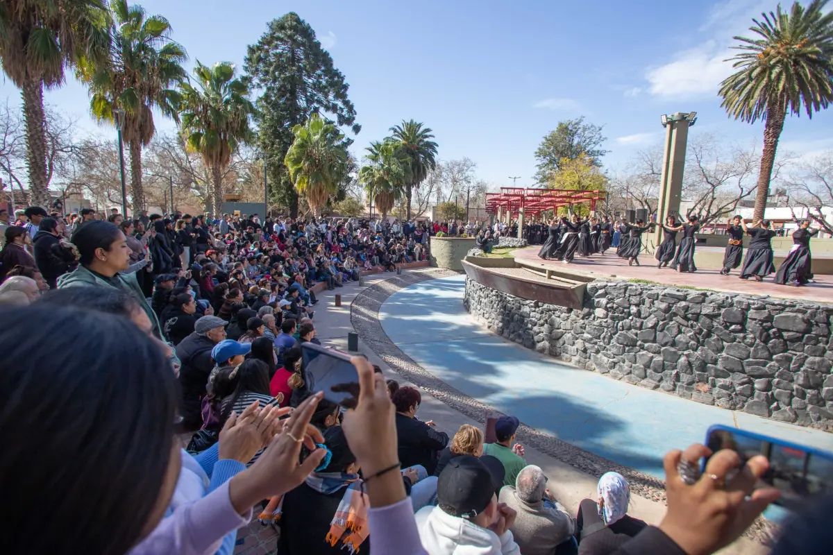 La Escuela de Danzas de Guaymallén mostró lo mejor de nuestras tradiciones argentinas