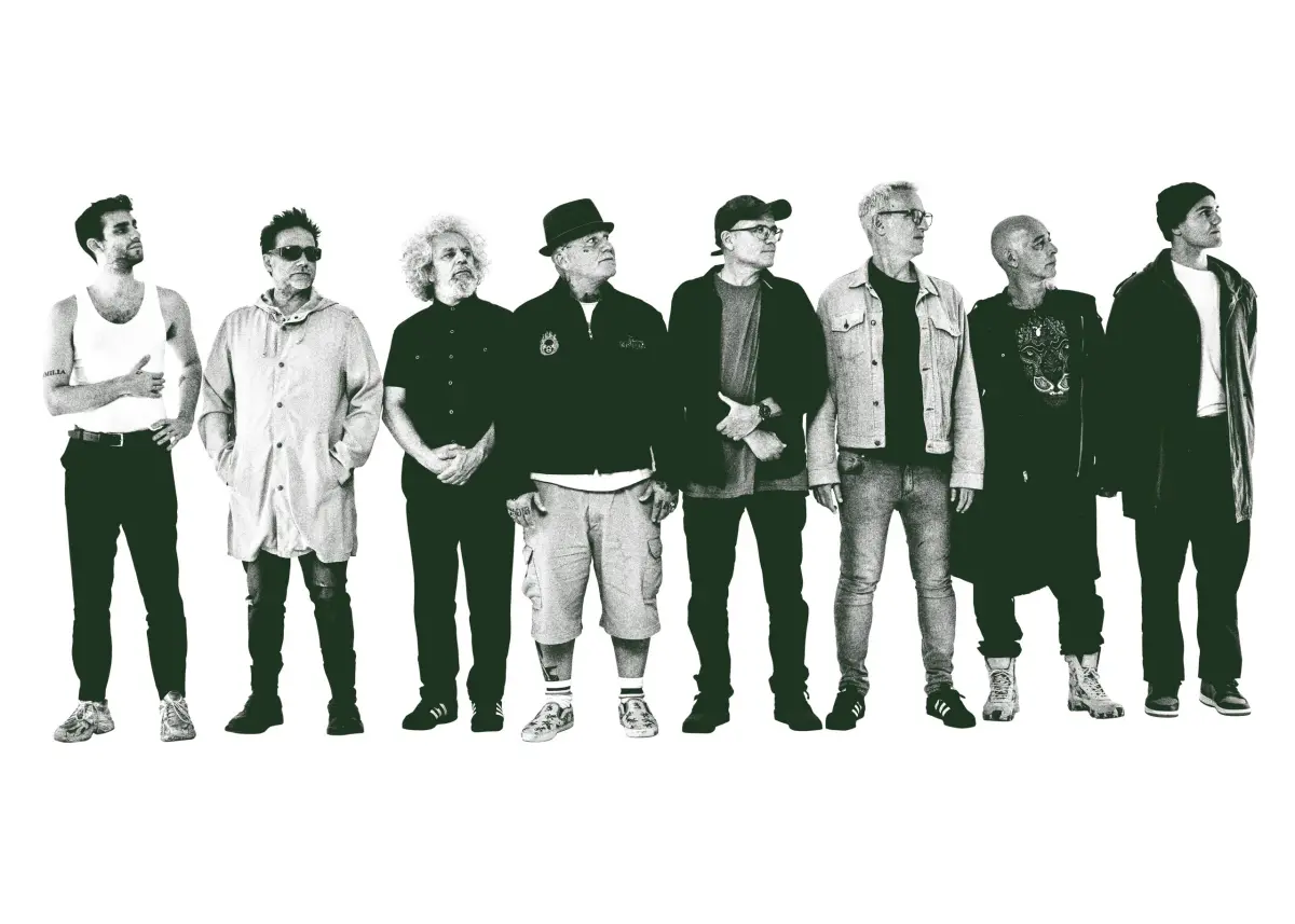 Los Fabulosos Cadillacs celebran sus 40 años con un show en el Teatro Griego Frank Romero Day