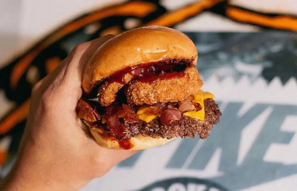 Godoy Cruz celebra el Día Mundial de la Hamburguesa con promos especiales