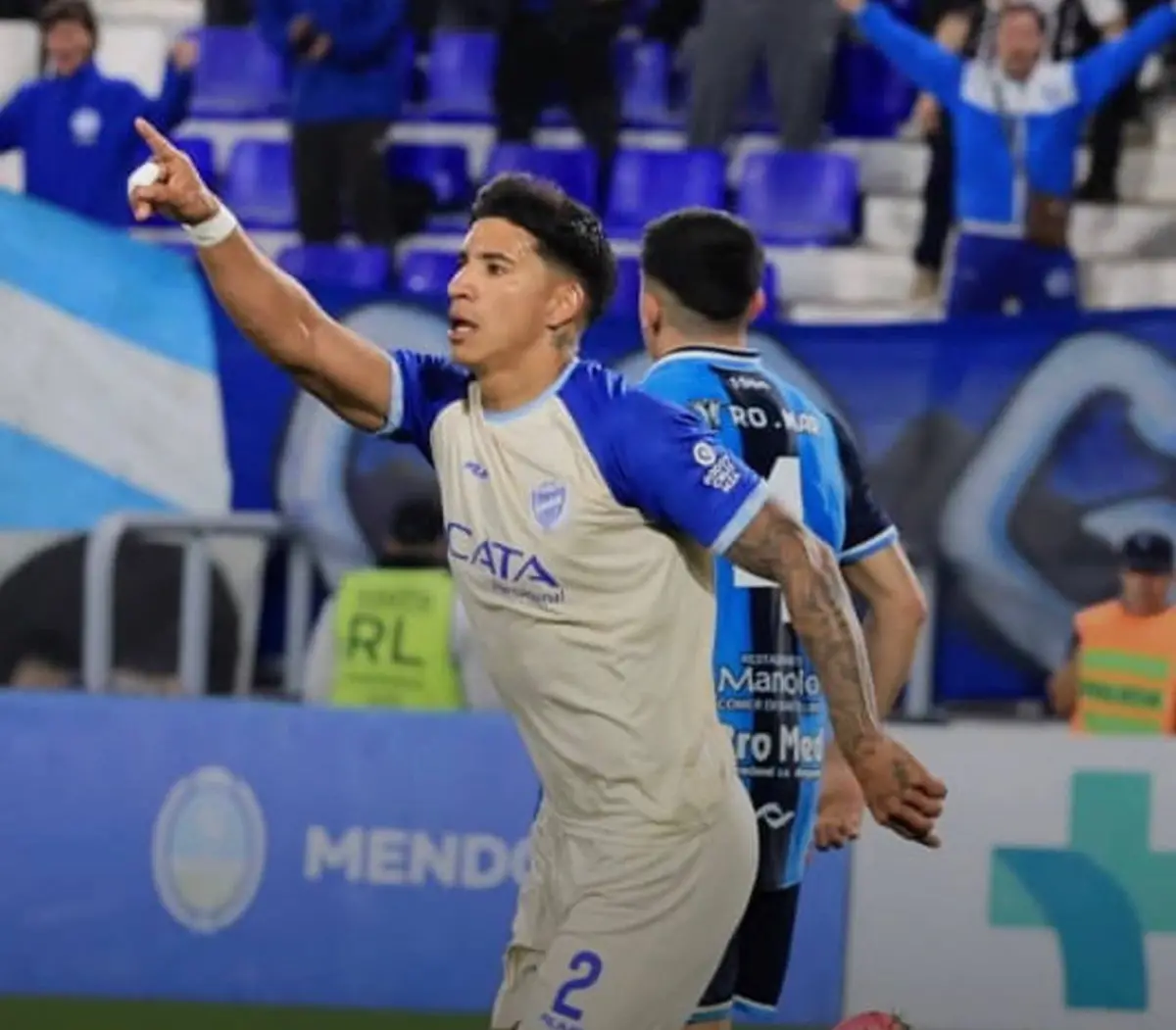 Godoy Cruz se reencontró con su mejor versión y firmó una goleada inapelable por 3-0 ante San Telmo