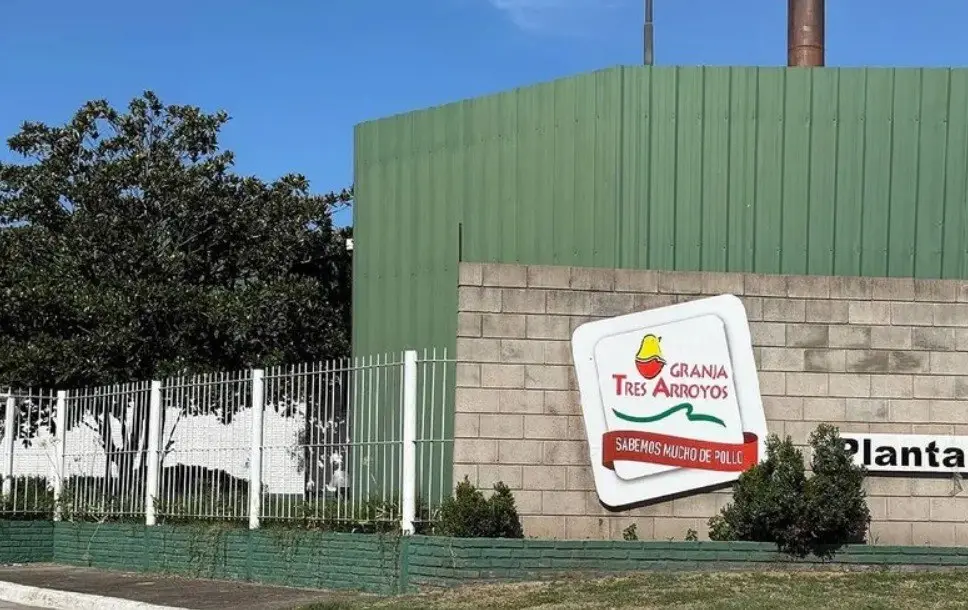 Granja Tres Arroyos al borde de la quiebra: más de 1.700 despidos y un pasivo millonario