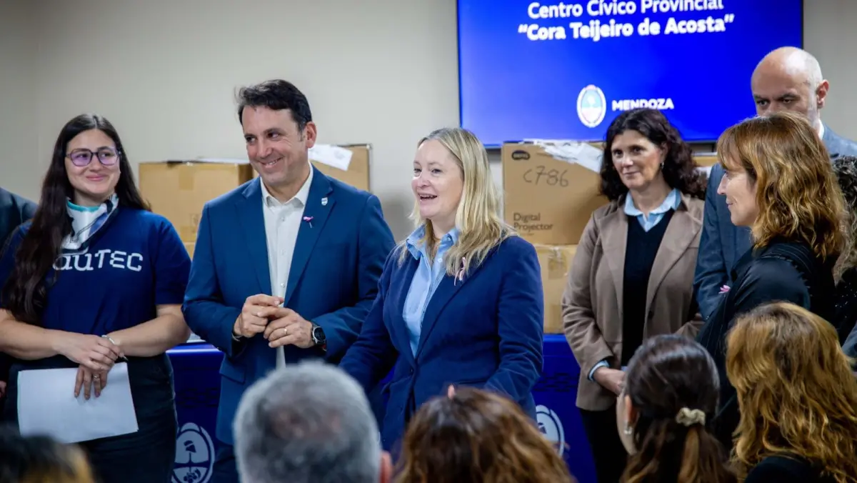 Más de 20 escuelas de San Rafael recibieron carros digitales