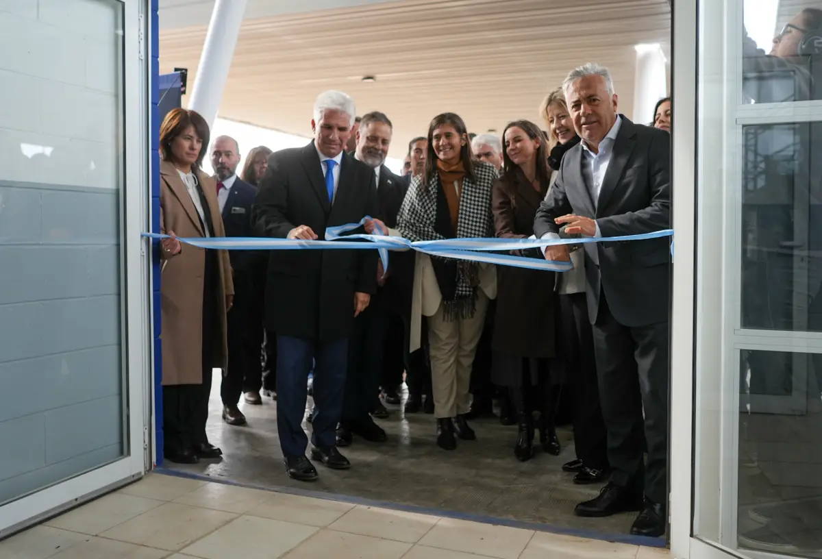 Mendoza y San Luis inauguraron la Zona de Control Unificado que integrará información y controles en tiempo real para mejorar la seguridad