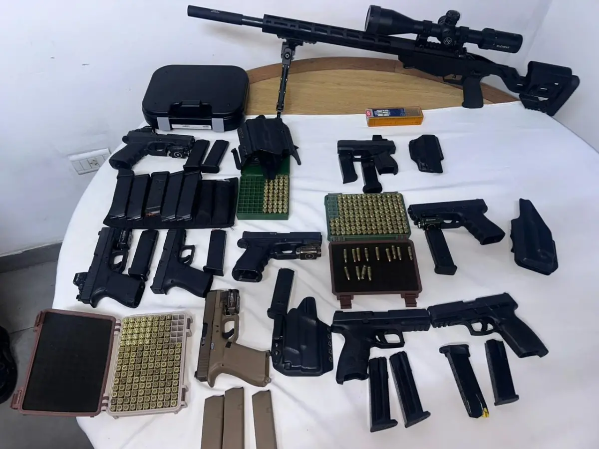 La Policía de Mendoza desactivó una práctica de tiro ilegal en Godoy Cruz y secuestró un arsenal: siete aprehendidos