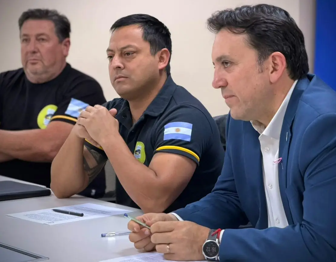 Tadeo García Zalazar firmó un convenio con la CGT San Rafael para que los trabajadores puedan terminar sus estudios