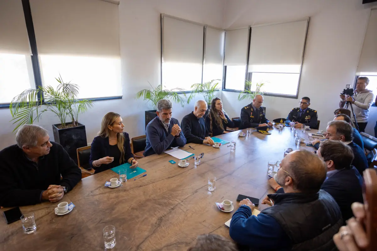 Ulpiano Suarez anunció la puesta en marcha de los refugios para personas en situación de calle
