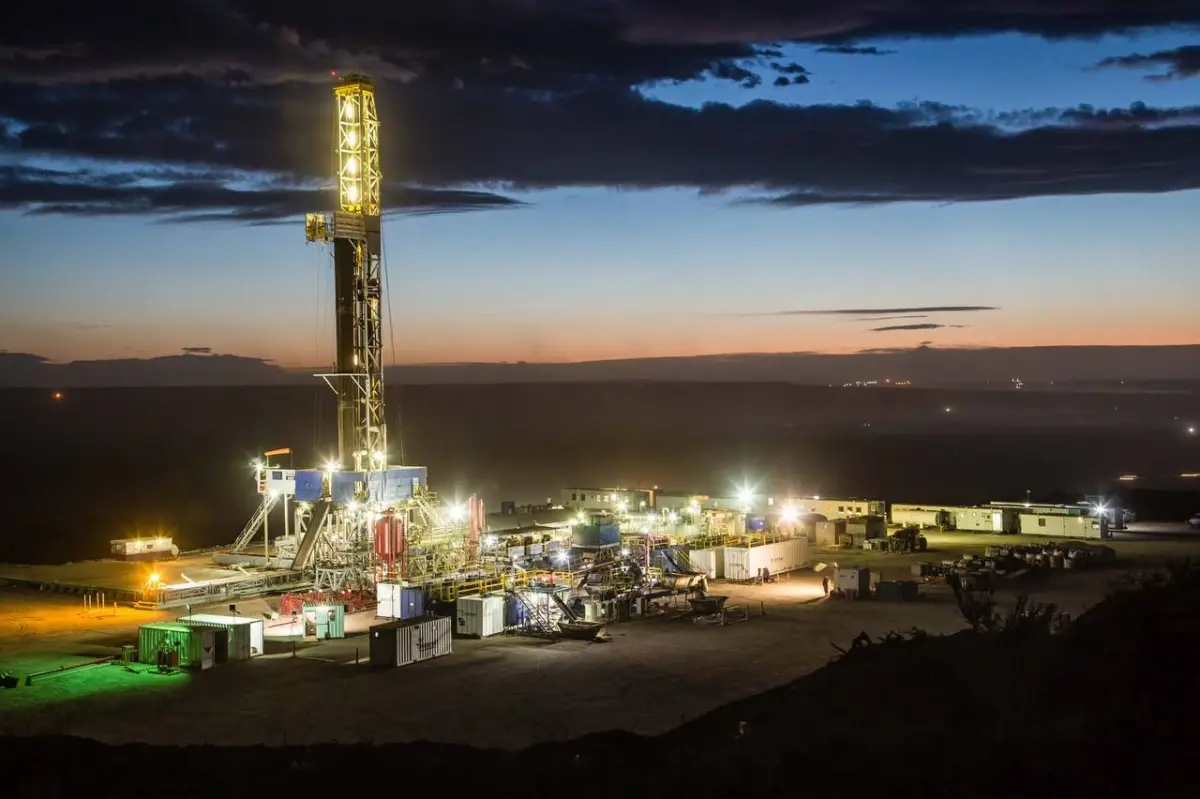 YPF emitió deuda internacional por 1.200 millones de dólares
