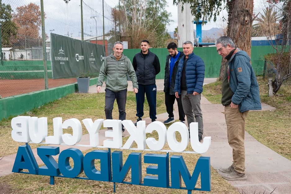 Costarelli y Chiapetta recorrieron las obras de modernización del histórico Jockey Club