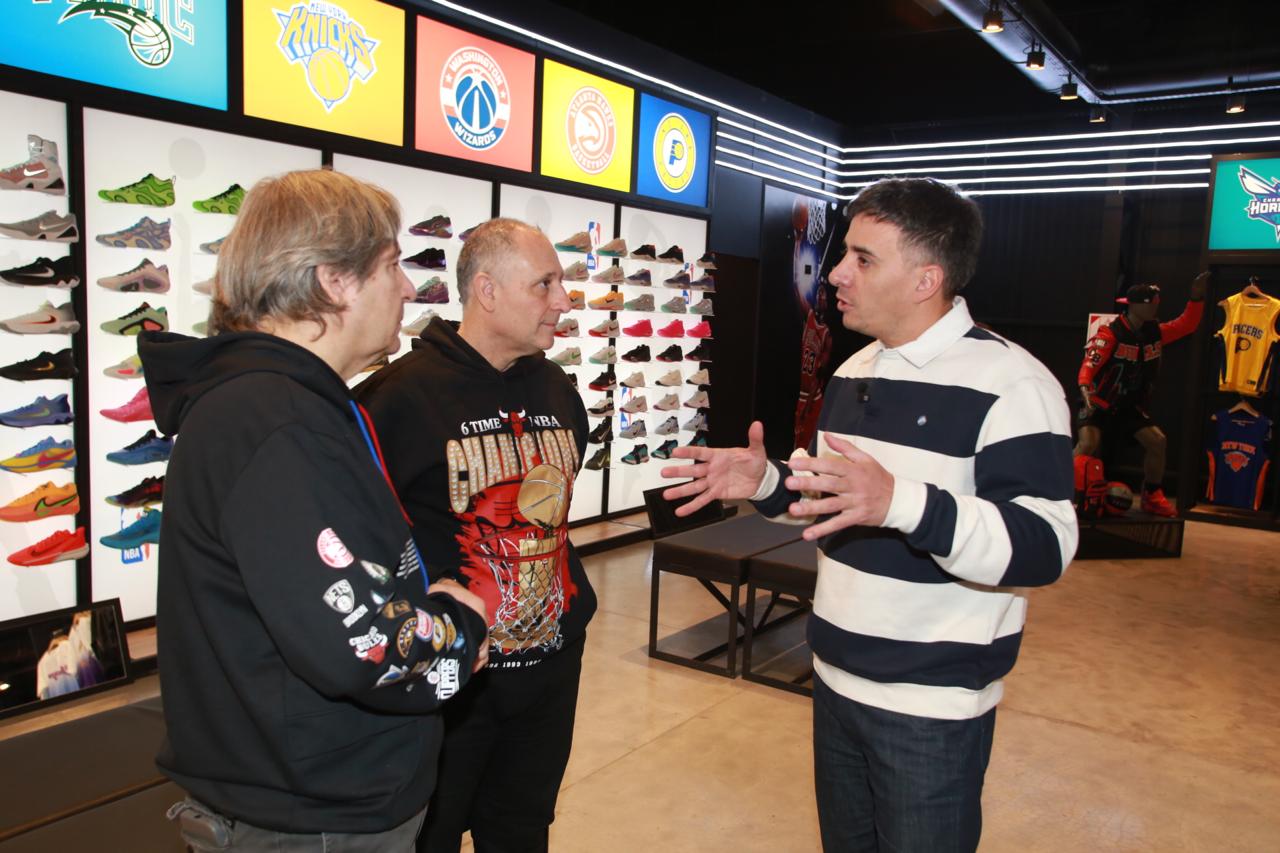 Nueva inversión en Guaymallén: Calvente participó de la apertura de NBA Store en Dorrego