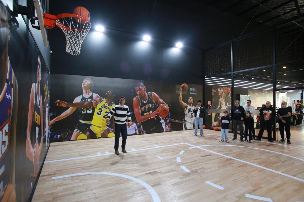 Nueva inversión en Guaymallén: Calvente participó de la apertura de NBA Store en Dorrego